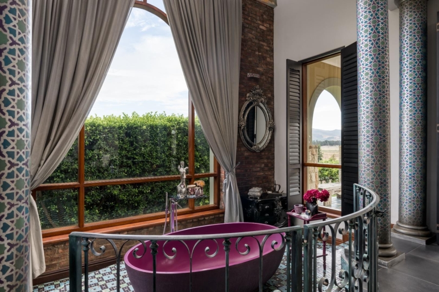 5 Bedroom Property for Sale in Winelands Western Cape